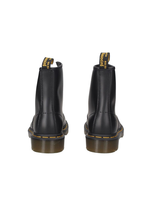 Stivale 1460 Liscio In Pelle Dr. Martens Con Lacci A 8 Fori Sottopiede Imbottito E Fondo Gomma Giallo Goodyear