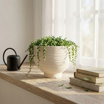 Vaso medio in fibra sintetica colore bianco con diametro 39 cm e altezza 28 cm