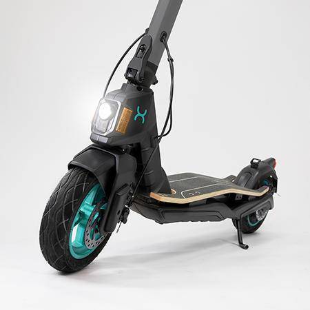 Cecotec Bongo Serie S+Infinity Monopattino Elettrico - 750W - Autonomia 30km - Ruote 10" Tubeless - 4 Modalità di Guida - Freni a Disco e E-ABS - Velocità 25km/h - Tempo Ricarica 5h - Colore Nero