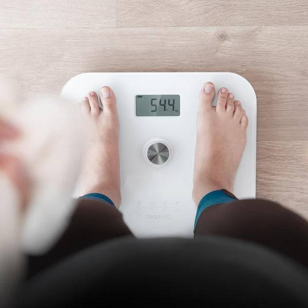 Cecotec Surface Precision EcoPower 10100 Full Healthy White Bilancia Pesapersone fino a 180kg - Energia senza Pile - Misurazione Bioimpedenza - 4 Sensori - Piedini Antiscivolo - Display LCD - Colore Bianco