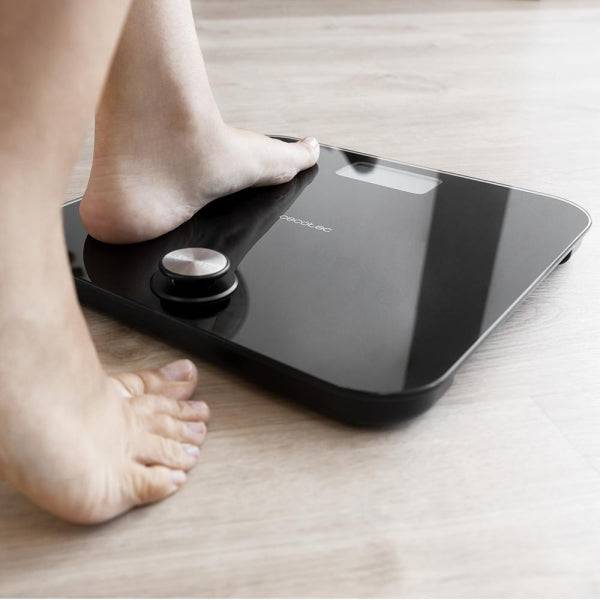 Cecotec Surface Precision 10000 Healthy Black Bilancia Pesapersone - Energia senza Pile - 4 Sensori - Cristallo Temperato - Display LCD - Spegnimento Automatico - Piedini Antiscivolo - Colore Nero