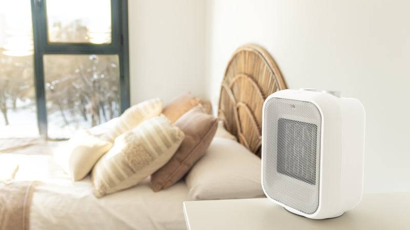 Cecotec ReadyWarm 1500 Max Ceramic Rotate Termoventilatore da Tavolo - 1500W - Riscalda fino a 15m2 - Termostato Regolabile - 3 Modalità - Funzionamento Silenzioso - Sistema di Sicurezza - Colore Bianco