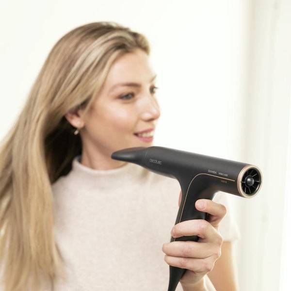 Cecotec Bamba Ionicare 6000 RockStar Soft Asciugacapelli 2 in 1 - Selettore Tattile - Riscaldamento Ultrarapido - Intervallo da 140 a 200°C - Punta Fredda - Cavo Girevole 360º - Colore Grigio Scuro
