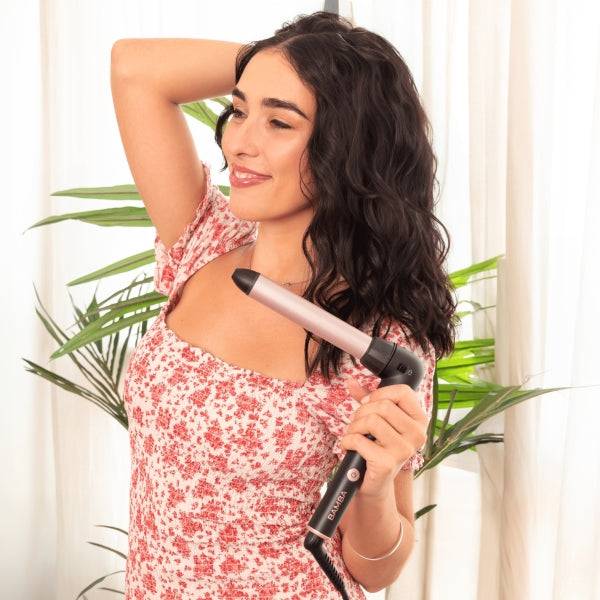 Cecotec SurfCare TwistConic Arricciacapelli 25mm - Gomito 90° - Guanto Termico e Astuccio - Ceramico - Temperatura da 140 a 200°C - Cavo 360° - 2 Clip per Capelli - Colore Nero e Rosa