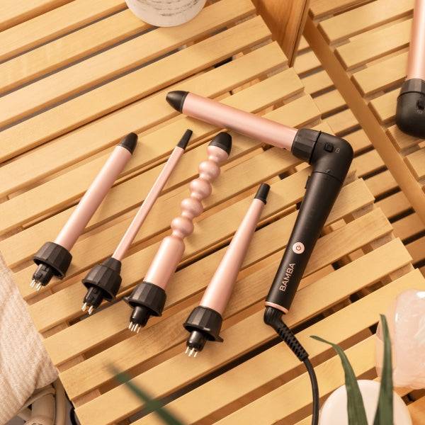 Cecotec SurfCare MultiWaves Arricciacapelli 25mm - Rivestimento Ceramica - Angolo 90° - Guanto e Clip - Testine Assortite - Temperatura 140-200°C - Nero e Rosa