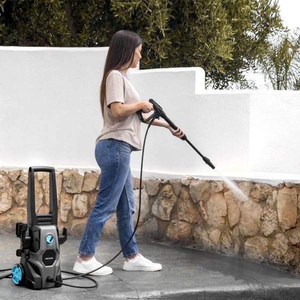 Cecotec HydroBoost 1400 EasyGo Idropulitrice - 1400W - Pressione 105bar - Portata 426l/h - Flacone Sapone - Pompa in Alluminio - Include Tubo, Lancia e Ugelli - Colore Nero e Blu