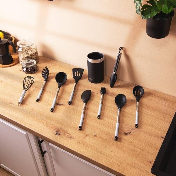 Cecotec Polka Exclusive Wood and Rock Pack 9 Utensili da Cucina - Include Supporto - Materiali Silicone e Acciaio - Resistente fino a 220°C - Senza BPA - Silicone Antiaderente - Colore Nero