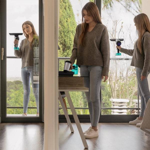 Cecotec Conga Rockstar 3700 Glass Aspiratore Lavavetri 3 in 1 - Batteria 3.7V - Autonomia 30min - Bocchetta Versatile 220mm - Serbatoio 50ml - Copertura 75m2 - Colore Nero e Argento