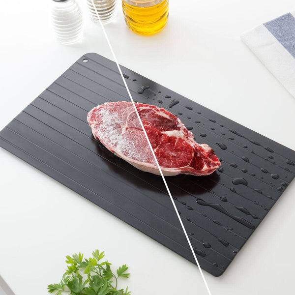 Innovagoods Piastra di Scongelamento Rapido Alimenti - Antiaderente - Stabile - Risparmio Energetico - Lega Metallica - Uso Universale - Pulizia Facile - 35x20.5x1cm - Colore Nero