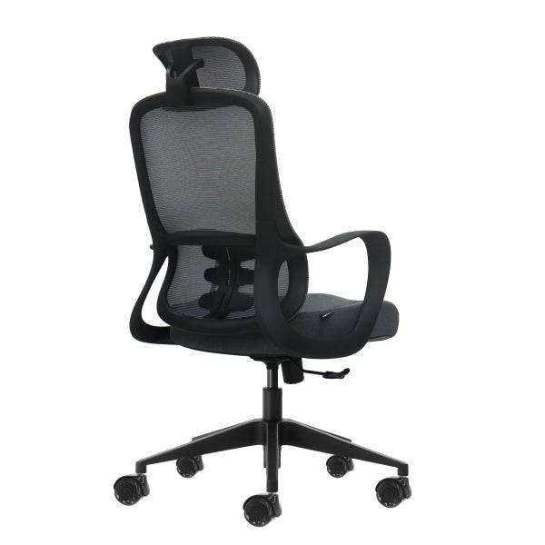 Oqonos Cherg 005 Sedia Ufficio Ergonomica con Poggiatesta Cervicale Regolabile, Schienale Rete Traspirante, Pistone Gas Classe 4, Supporto Lombare, Braccioli Fissi, Seduta Ergonomica Sagomata e Ruote Silicone - Grigio con Struttura Nera
