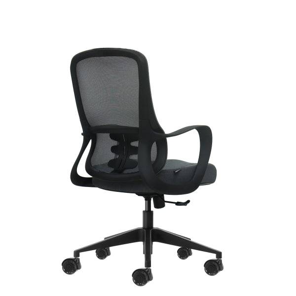Oqonos Cherg 007 Sedia da Ufficio Ergonomica con Schienale in Rete Traspirante, Pistone di Gas Classe 4, Supporto Lombare, Braccioli Fissi, Seduta Ergonomica Sagomata e Ruote in Silicone - Grigio con Struttura Nera
