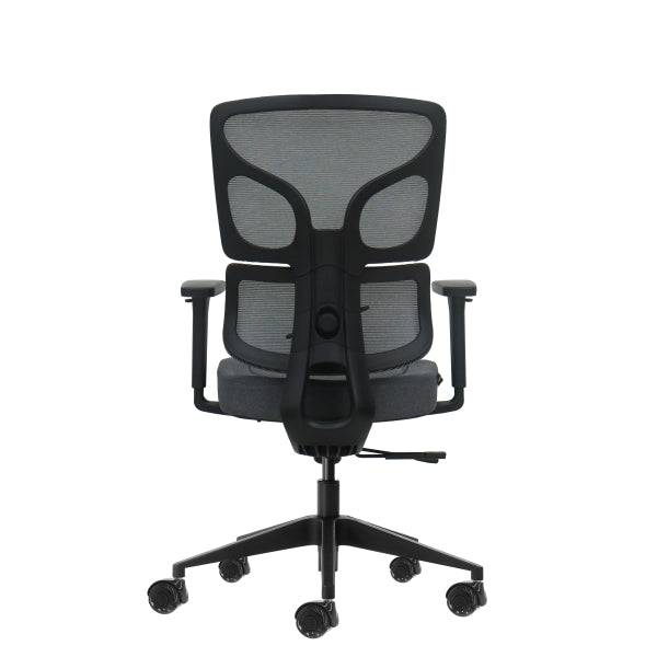 Oqonos Cherg 013 Sedia da Ufficio Ergonomica con Schienale e Seduta in Rete Elastica, Braccioli 4D, Seduta Scorrevole Ergonomica Sagomata e Ruote in Silicone - Grigio con Struttura Nera