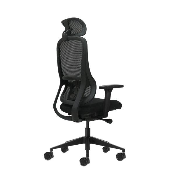 Oqonos Cherg 018 Sedia da Ufficio Ergonomica con Poggiatesta Cervicale Regolabile, Meccanismo Autoequilibrante, Braccioli 4D, Seduta Scorrevole e Ruote in Silicone - Nero