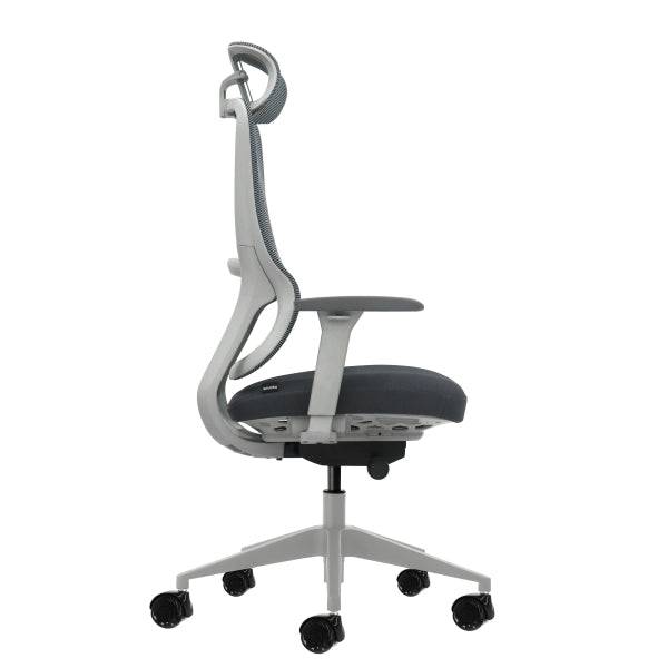 Oqonos Cherg 022 Sedia da Ufficio Ergonomica con Poggiatesta Cervicale Regolabile, Meccanismo Autoequilibrante, Braccioli 4D, Seduta Scorrevole e Ruote in Silicone - Grigio