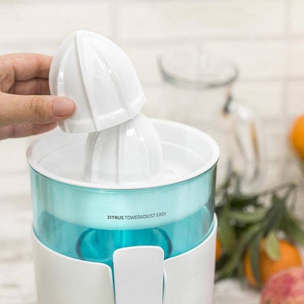 Cecotec Zitrus TowerAdjust Easy 800 White Spremiagrumi Elettrico - Potenza 800W - Capacità 0.5L - Beccuccio Antigoccia - Filtro con Regolatore di Polpa - Coni Smontabili - Colore Bianco