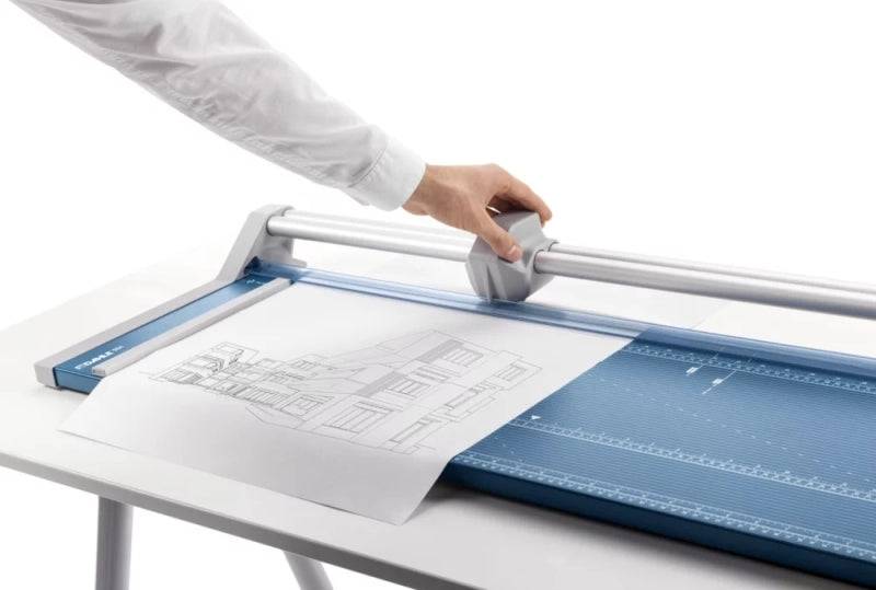 Dahle 554 Taglierina Professionale a Rullo Formato A2 - Capacità 20 Fogli - Lunghezza Taglio 720mm - Lama Circolare Autarrotante in Acciaio