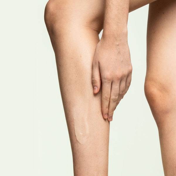 Innovagoods Zencalm Crema Gambe Affaticate Energizzante CBD - Contenuto 200ml - Vegano - Adatto Pelle Sensibile - Provato Dermatologicamente - Non Testato su Animali