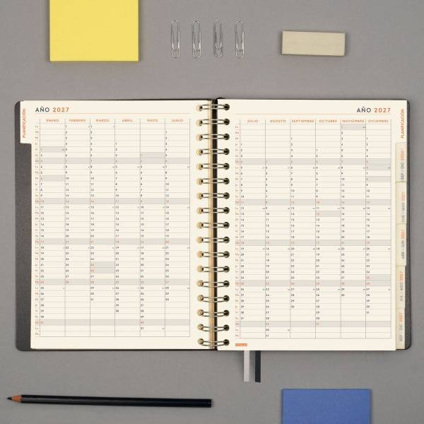 Finocam Tempus Agenda a Spirale - 16 Mesi - Settimanale Verticale - Formato 4º - 155x217mm - Copertine in PP - Carta Crema 80g/m2 - Elastico - Adesivi Tematici - Colore Nero