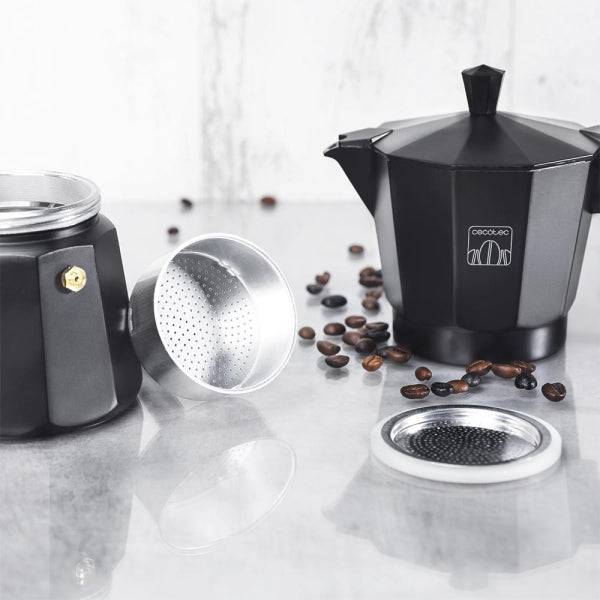 Cecotec Mokclassic 1200 Macchinetta Caffè Italiana 12 Tazze - Alluminio Pressofuso - Idonea per Gas, Elettrico e Vetroceramica - Facile da Pulire - Valvola di Sicurezza - Filtro Acciaio Inossidabile - Colore Nero
