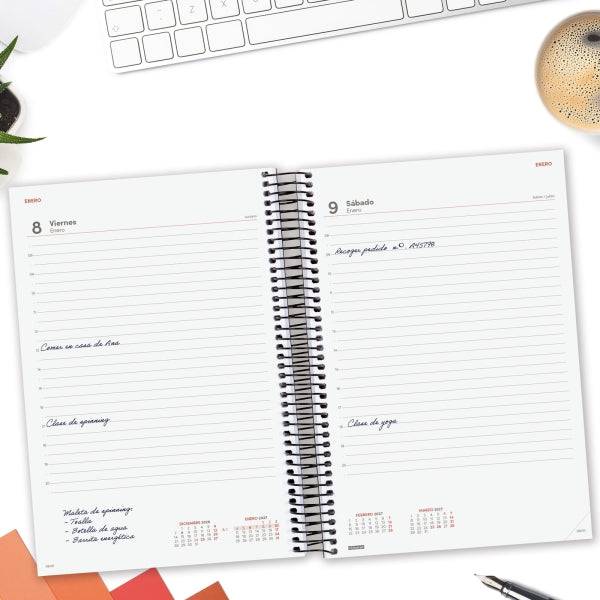Finocam Espiral Basics Opaque Agenda - Annuale 2027 - 1 Giorno per Pagina - Formato E11 - 165x242mm - Spirale - Copertina in Polipropilene - Angoli Microforati - Carta da 70g/m2