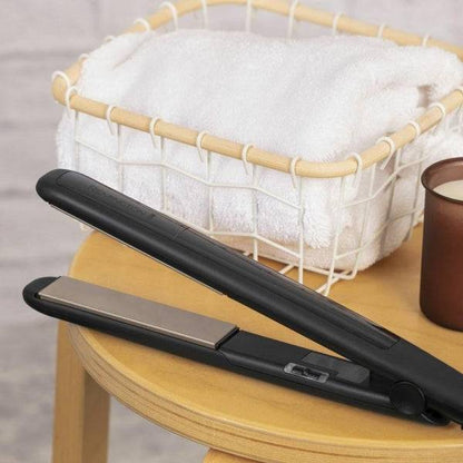 Remington Ceramic Straight Slim Piastra per Capelli - Ceramica - Fino a 215° - Indicatore Luminoso - Colore Nero