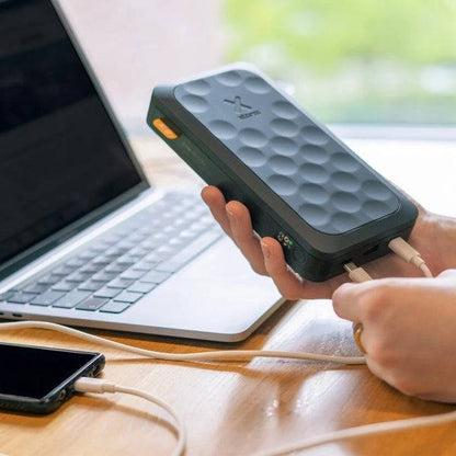 Xtorm FS5451 Powerbank 45.000 mAh 67W - 2x USB-C, 1x USB A - QC 3.0 - Robusto ed Elegante - Colore Nero