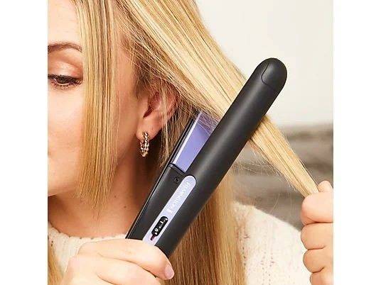 Remington Style Essentials Pack Asciugacapelli e Piastra - 2000W - Asciugacapelli con Griglia Ceramica-Ionica - Piastra Ceramica