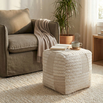Pouf quadrato in lana avorio con decoro, 40x40x40 cm