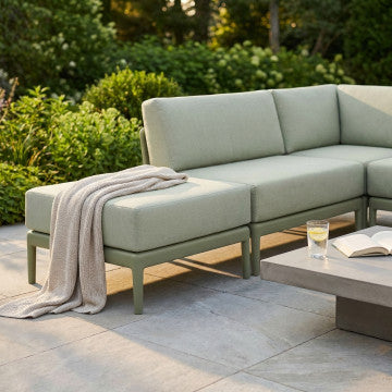 Seduta in polipropilene con cuscino integrato, 69x70x42 cm