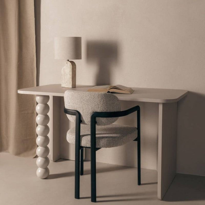 Scrivania ORELIA cashmere con gamba decorativa