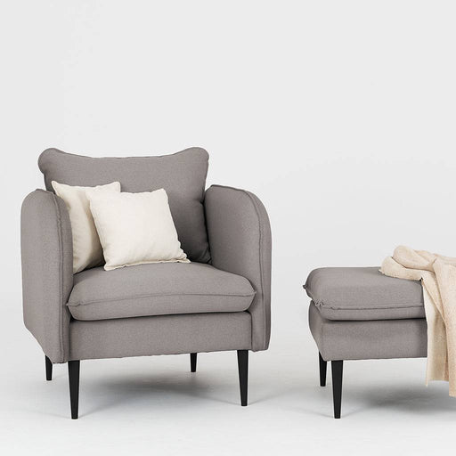 Poltrona in tessuto grigio con schienale e braccioli imbottiti, gambe in legno nero, stile contemporaneo e comfort, SKU: AC070POSH-ET9102