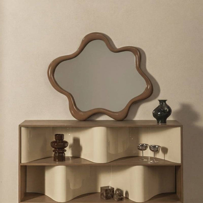 Specchio IZZY sospeso, forma irregolare, marrone chiaro