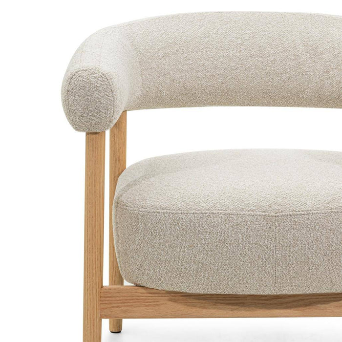 Poltrona MUE beige chiaro con legno di quercia