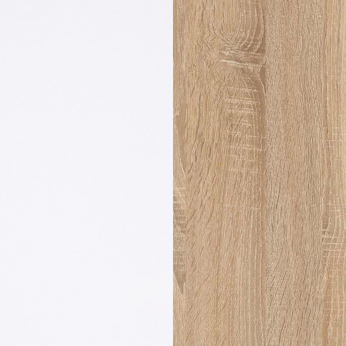 Dettaglio finitura armadio bianco artik/canadian con contrasto tra bianco lucido e effetto legno naturale.