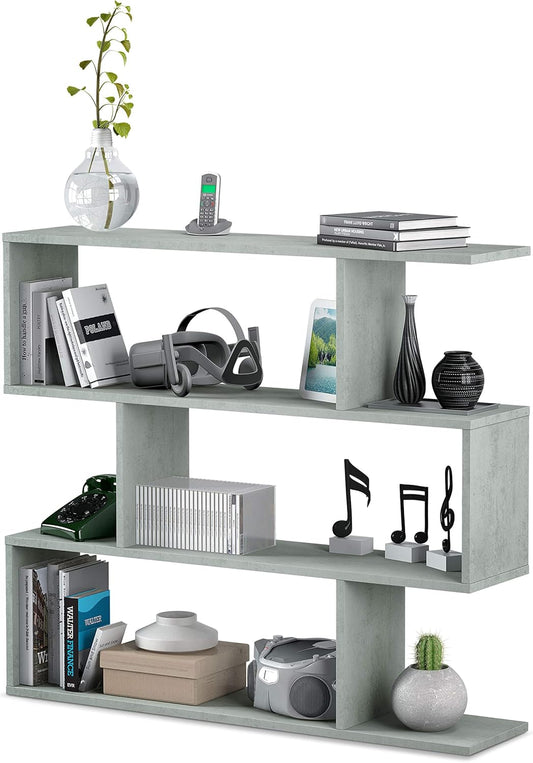 Libreria alta Athena a zig zag colore cemento con design moderno, decorata con libri, vasi e oggetti decorativi, ideale per soggiorno.