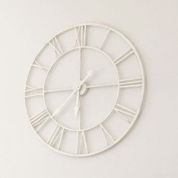 Orologio da parete in metallo verniciato bianco, dimensioni 80x80 cm