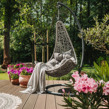 Dondolo con struttura in metallo tortora e seduta in wicker grigio