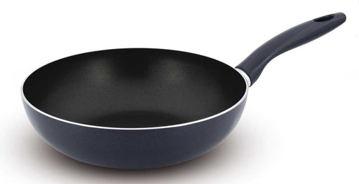 Padella antiaderente in alluminio nero da 24 cm con manico ergonomico, ideale per cucinare pasta e piatti veloci, superficie liscia e resistente