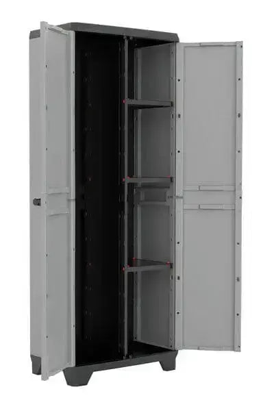Armadio portascope Stilo Cabinet Utility in resina, 68x39x173 cm, con vano portascope e 3 ripiani regolabili, porte aperte.