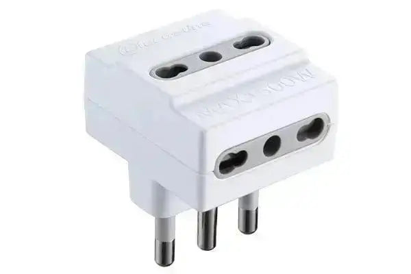 Adattatore triplo 16A bianco Hobby Shop Solution con spina 16A e prese bipasso 10/16A, ideale per uso domestico e professionale.