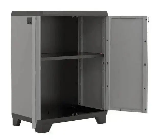 Stilo Cabinet Low, Armadio in resina grigio scuro con ripiani regolabili e porta aperta, dimensioni 90x68x39 cm.