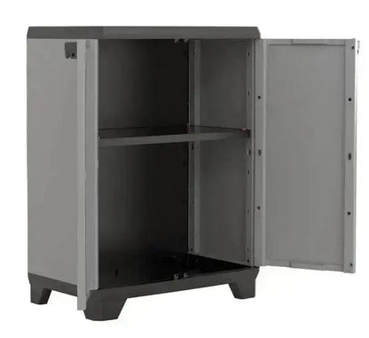 Stilo Cabinet Low, Armadio in resina grigio scuro con ripiani regolabili e porta aperta, dimensioni 90x68x39 cm.