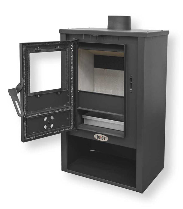 Immagine della stufa a legna in acciaio con porta aperta, vano interno per combustibile e spazio per legna, design robusto per riscaldamento