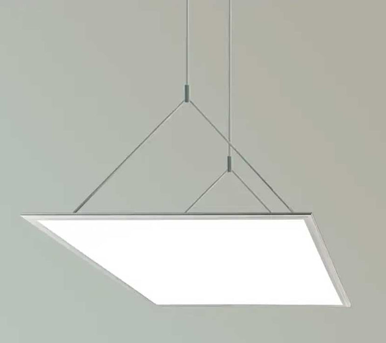 Kit cavetti sospensione pannelli LED 600x600, supporti e cavetti in metallo per installazione a soffitto, illuminazione moderna e funzionale