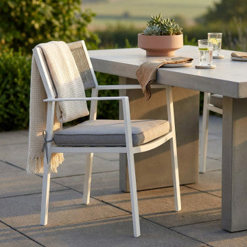 Poltrona impilabile in alluminio e corda con cuscini 55,5x62,5x83,5 cm
