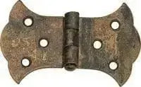 Cerniera FER.ART.48033.08800.03 in ferro patinato pulito 215, misura 88x52 mm, accessorio per porte e finestre dallo stile rustico.