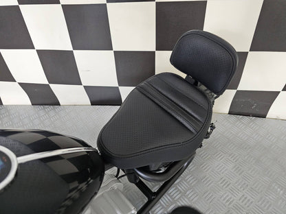 Sedile della moto elettrica in pelle nera con imbottitura, progettato per comfort e sicurezza del bambino, SKU: c4k9902