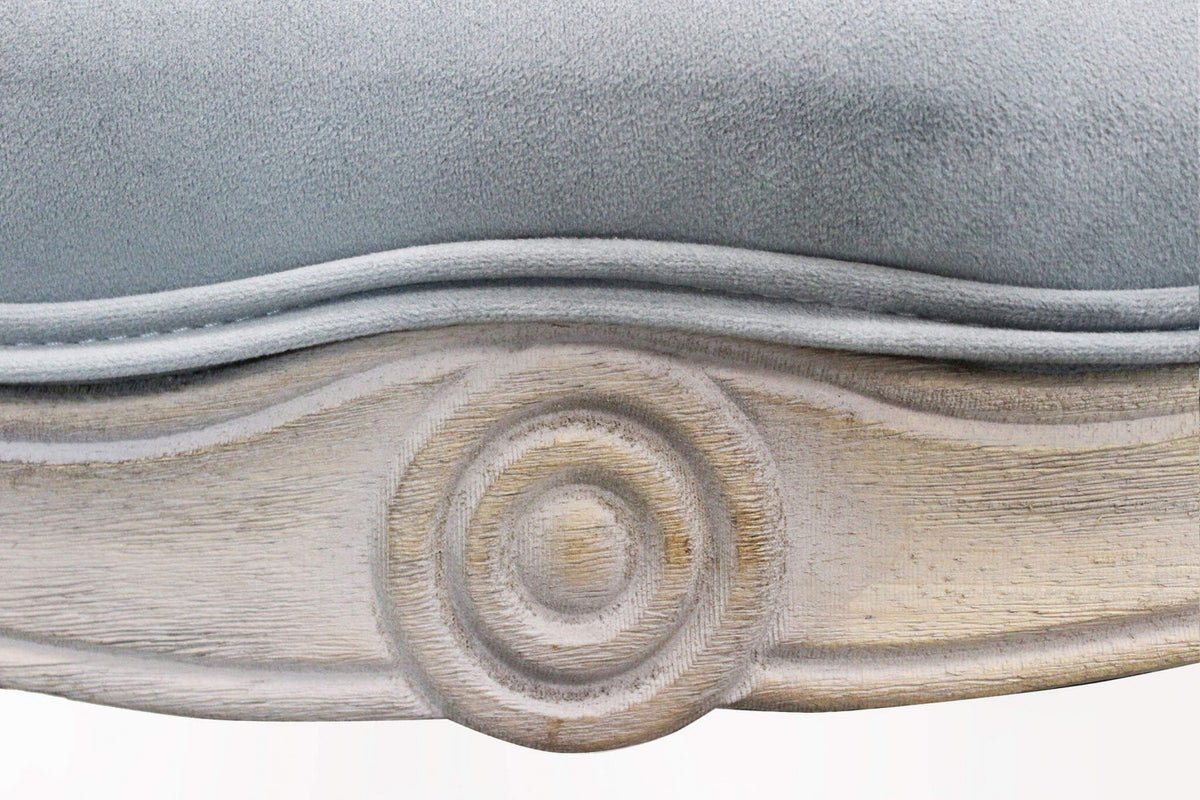 Divano elegante con capitonné in tessuto di lusso Divani Hobby Shop Solution   