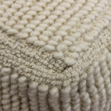 Pouf quadrato 40x40x40 cm in lana avorio con decoro