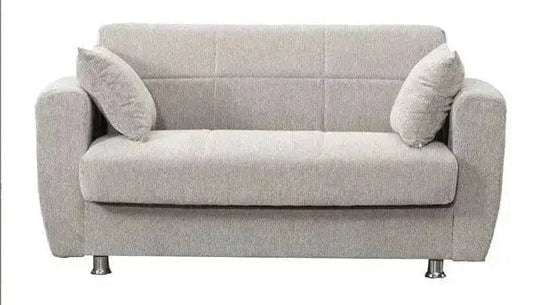 Divano Letto Compatto Symphony con Contenitore - 2 Posti in tessuto beige, design moderno con cuscini abbinati e gambe in metallo.